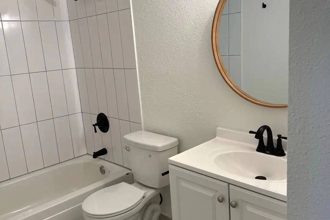 402 Cornell Dr SE unit 7 - View 3