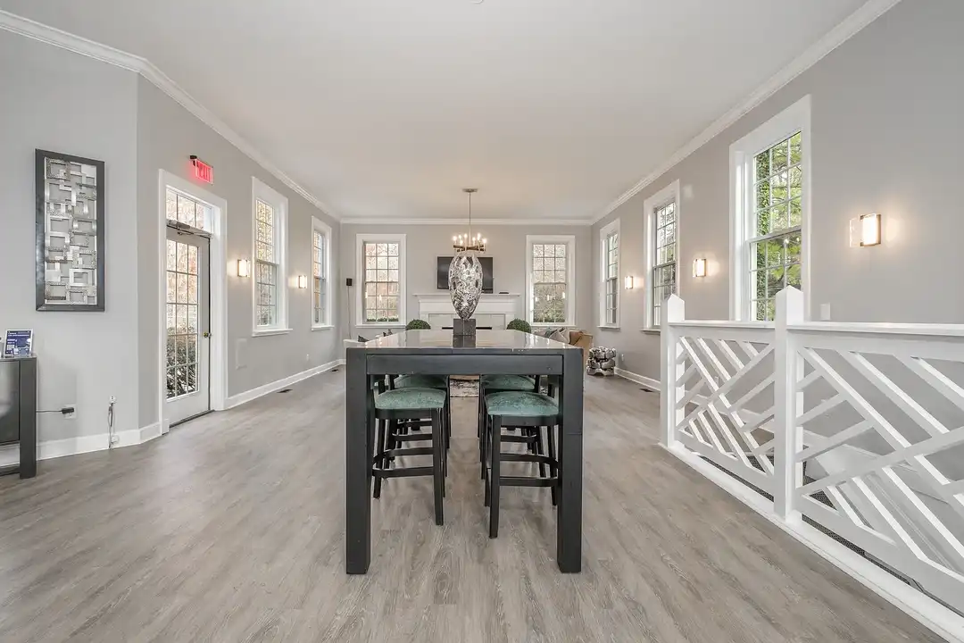 The Residence at Christopher Wren Apartments – photo 1 of 48