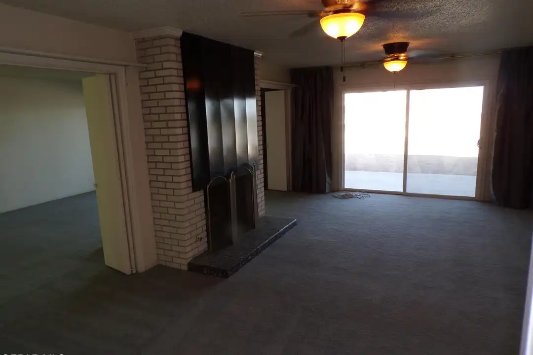 4820 Louisiana St - View 6