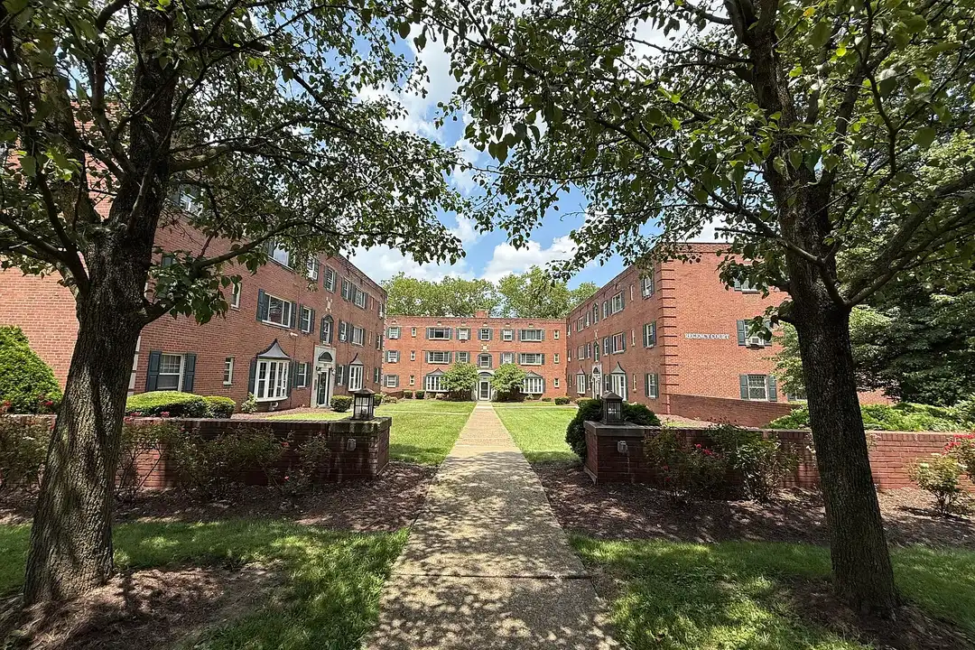 Regency Court – photo 1