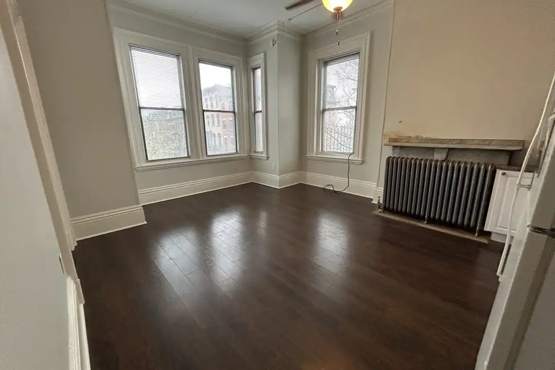 14 Monument Sq unit 2-6 - View 3