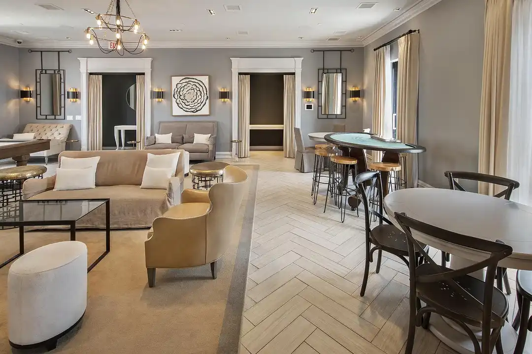 50 REGENT STREET - More