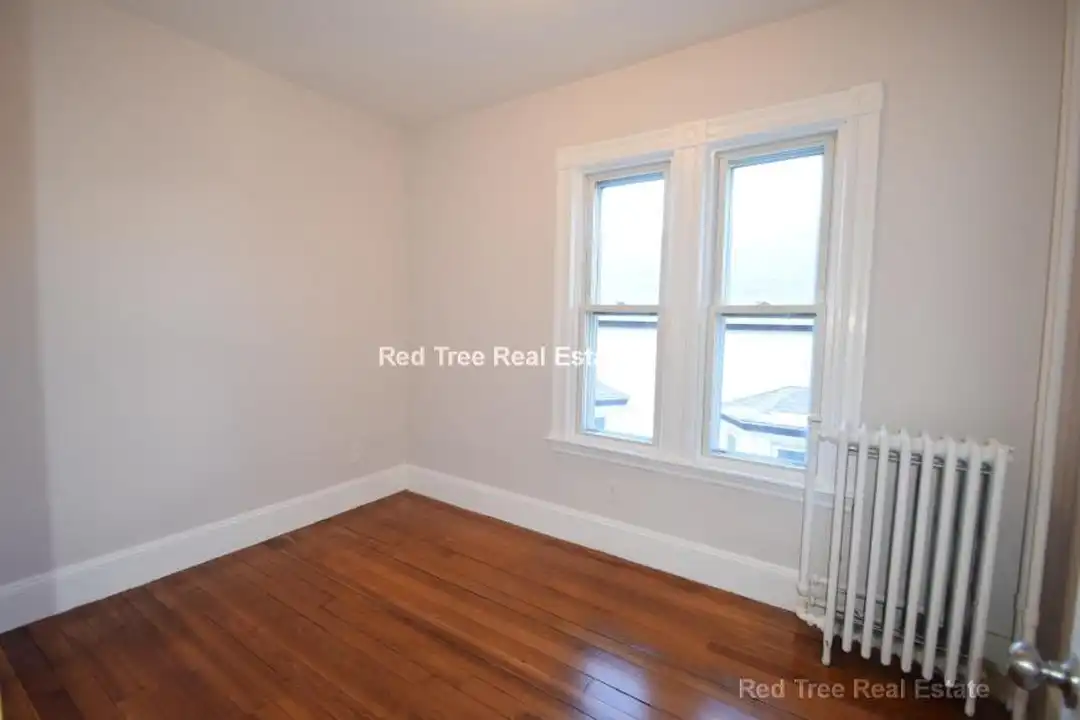 Apartment in Boston - View 3