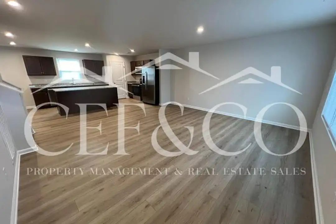 921 Delia Ave - View 2