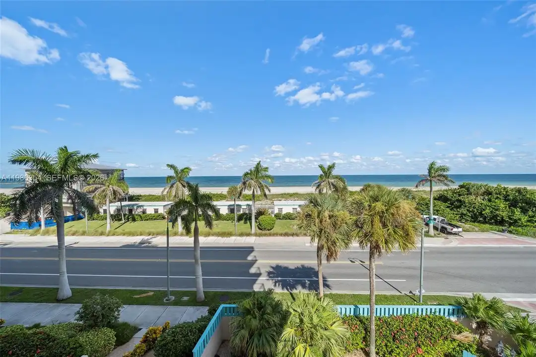 Apartment in Fort Pierce - View 2