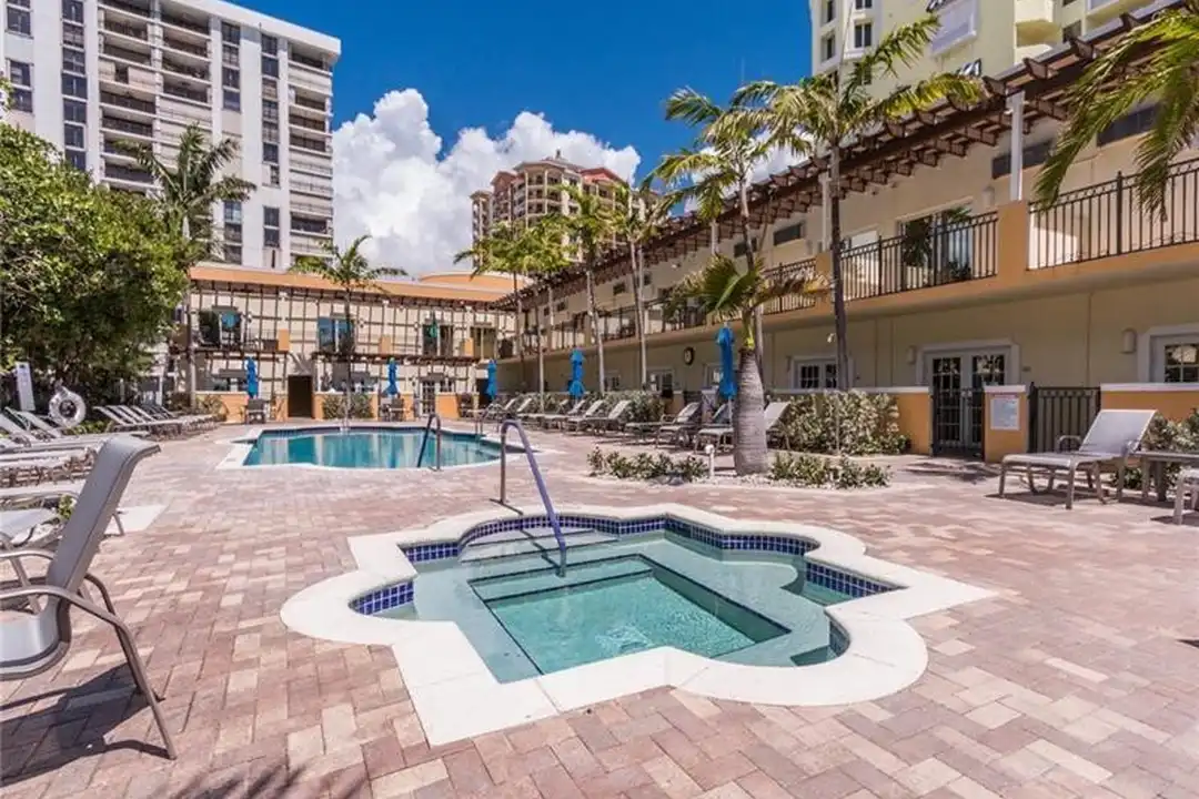 2001 N Ocean Blvd unit 203 - More