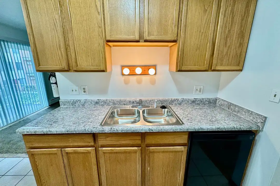 2811 Golfside Rd unit 31 - View 3