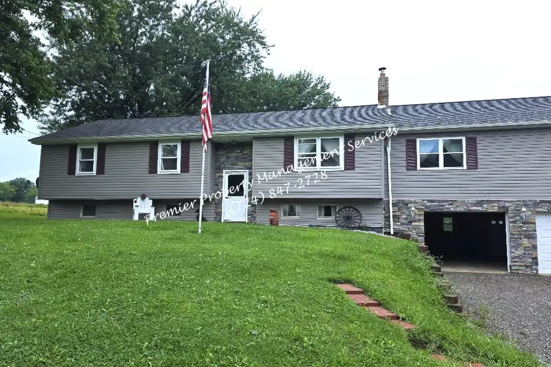 2153 Mt Jackson Rd – photo 1 of 22