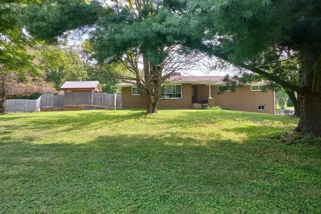 269 Crisswell Rd - View 2