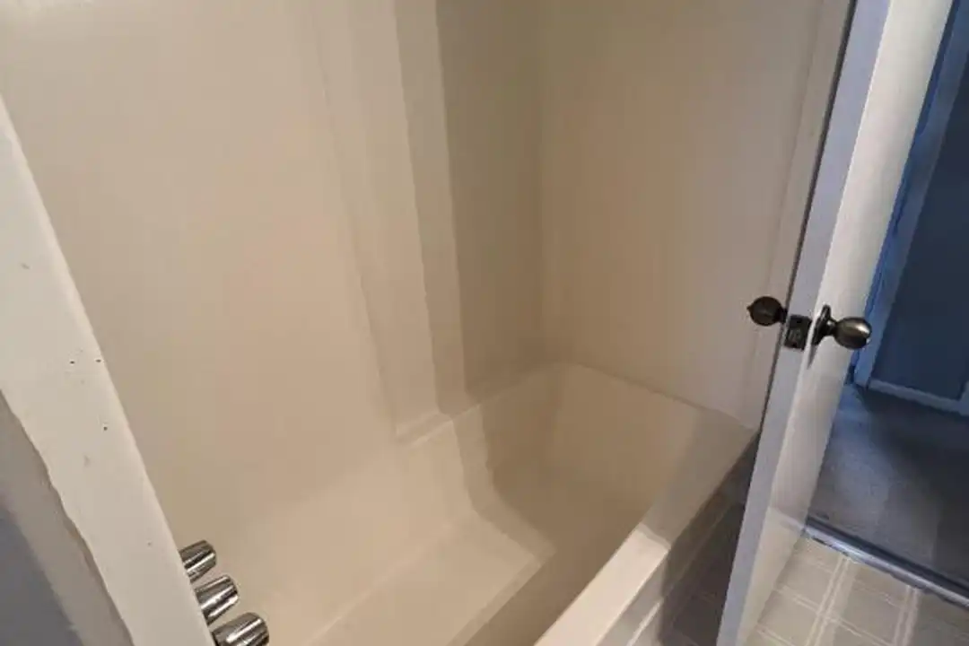 1404 Caddoa Dr - View 6