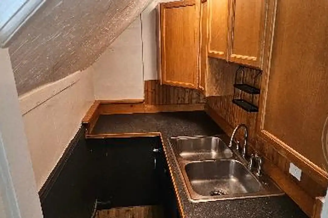 104 Rodney St - More