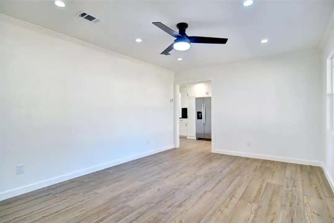 House in Fort Worth - More