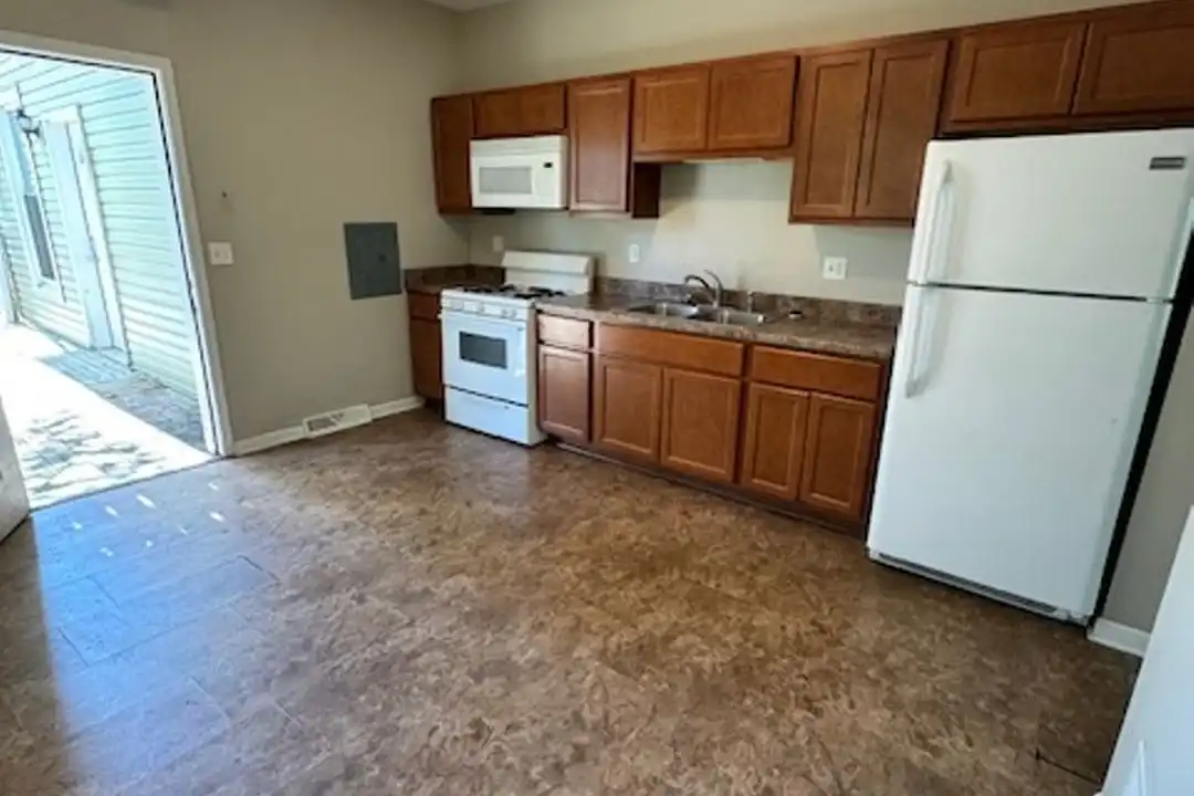 1927 60th St unit 2 – photo 1 of 5