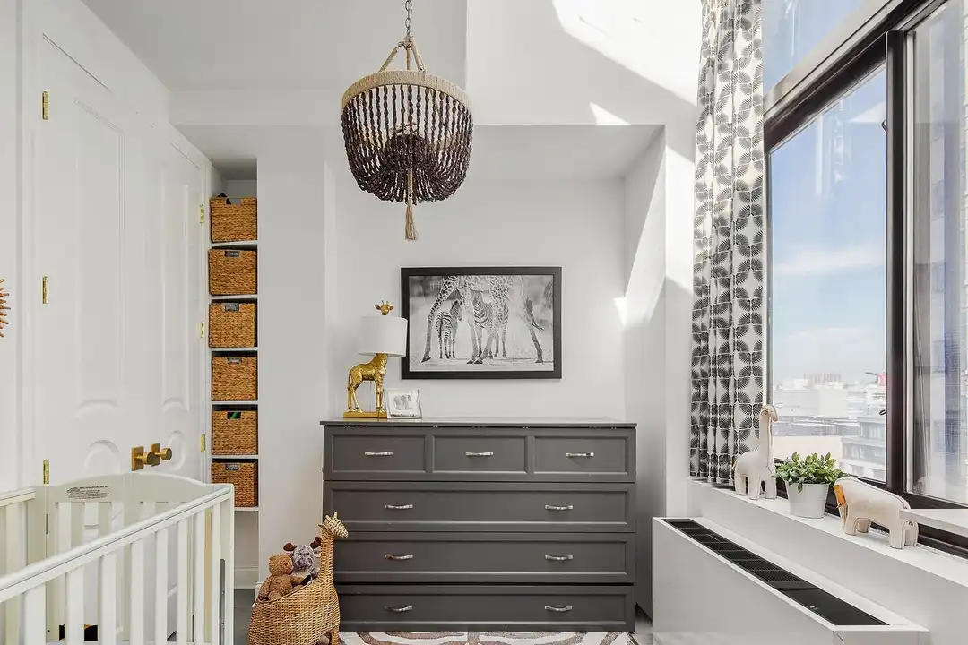 529 W 42nd St #9-R – pohled 5
