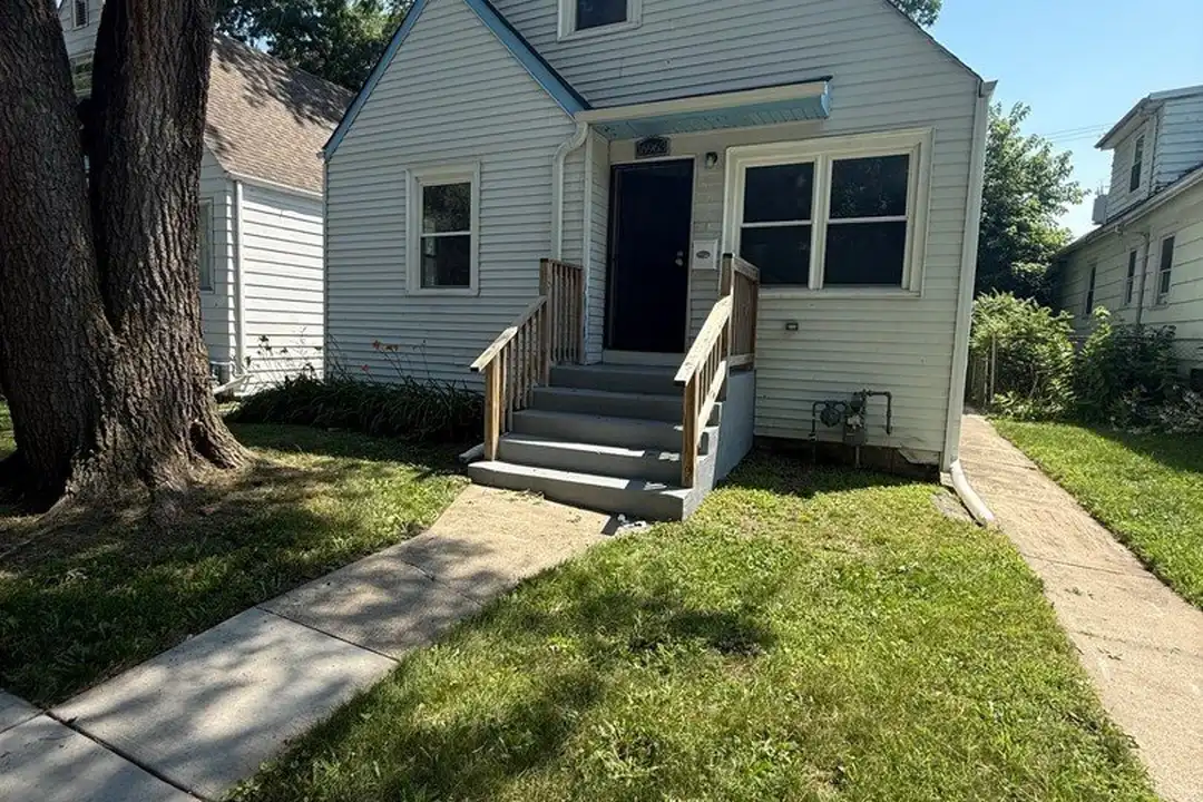 16963 Shea Ave – photo 1 of 7