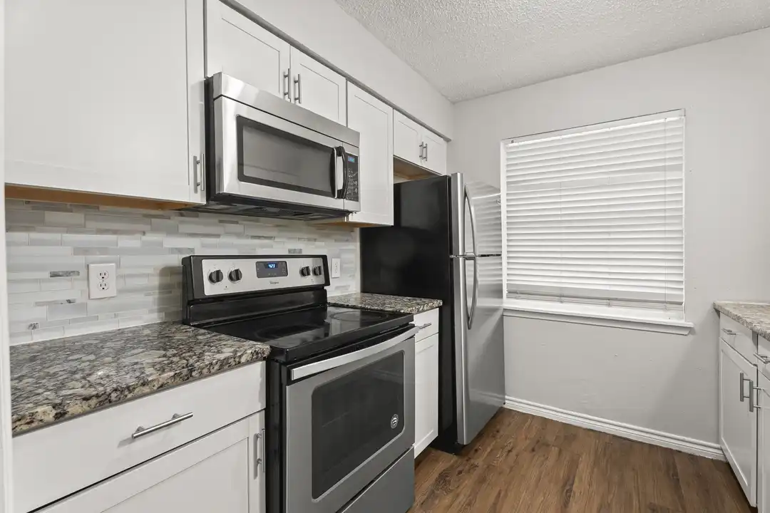 429 Johnson St #5 – photo 1 of 11