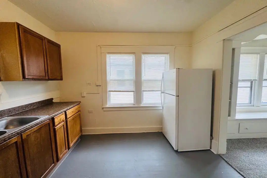 3039 E 126th St unit UP Unit – photo 1