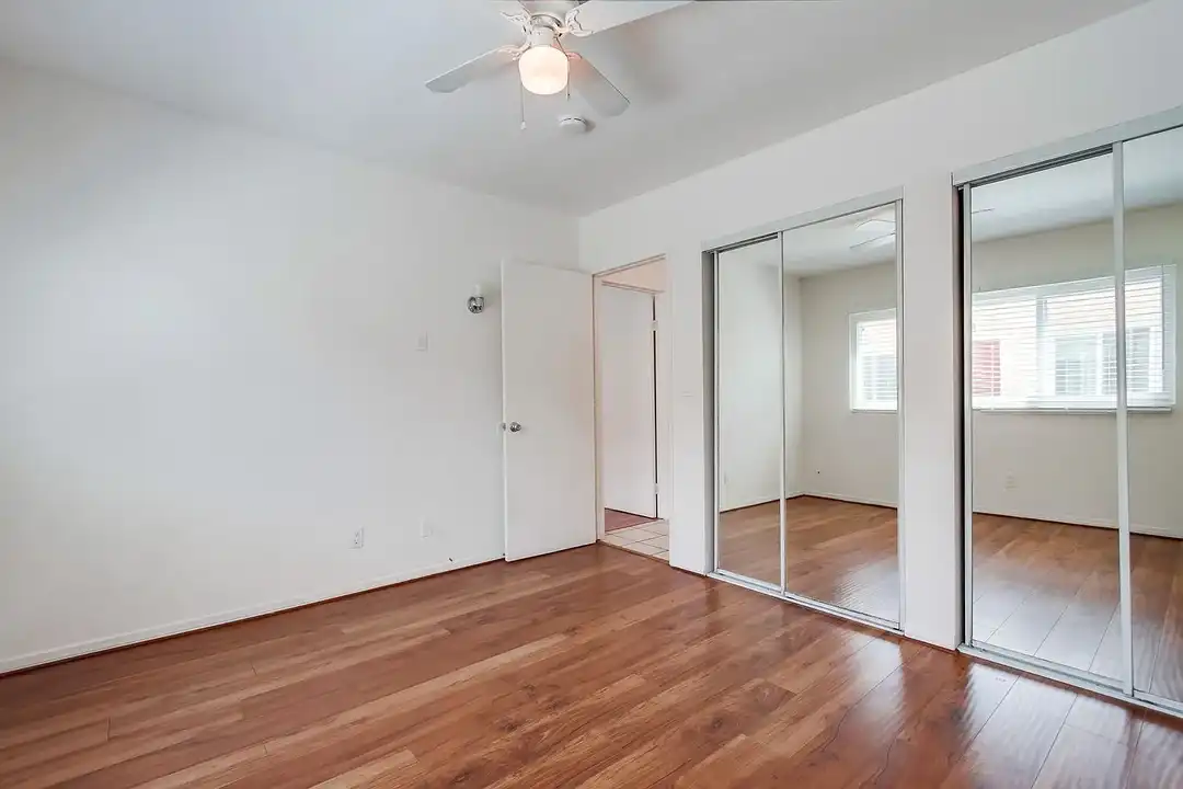 2874 B Street – photo 1