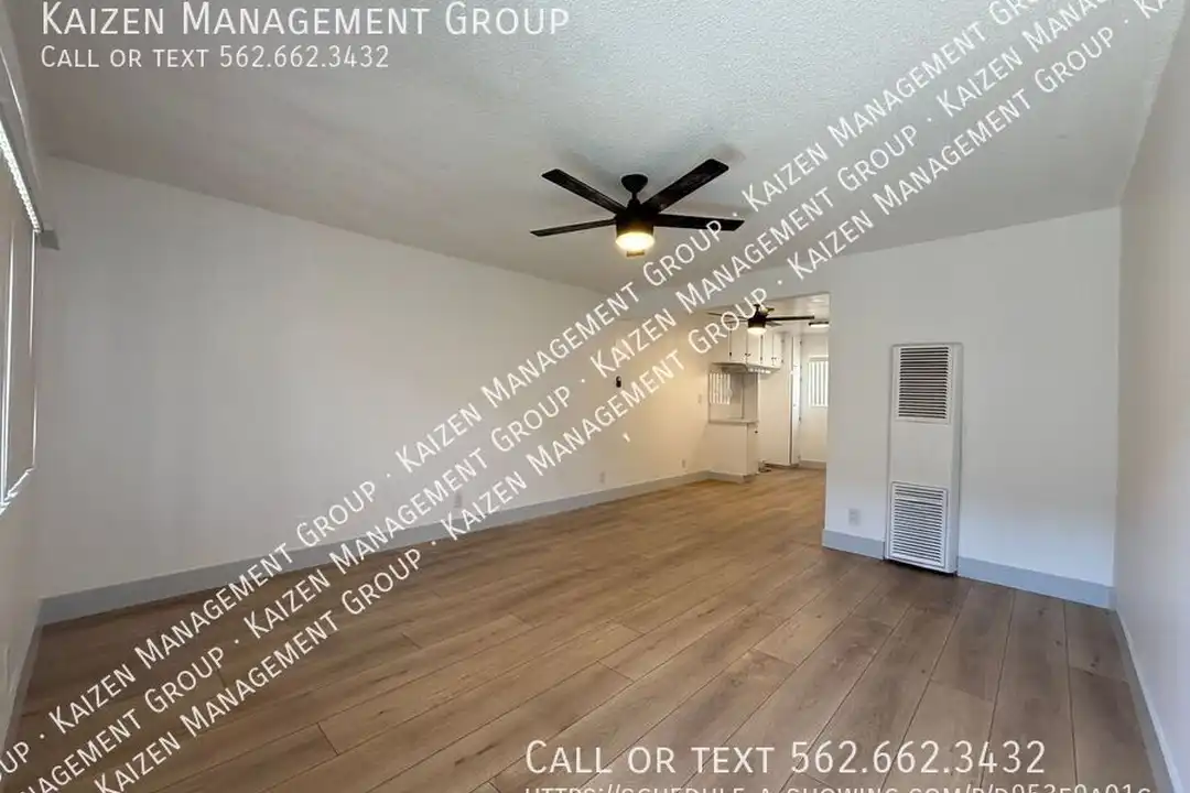 846 Victor Ave - View 3