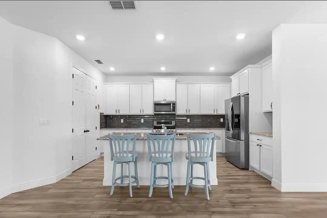 7322 34th Ct E - View 6