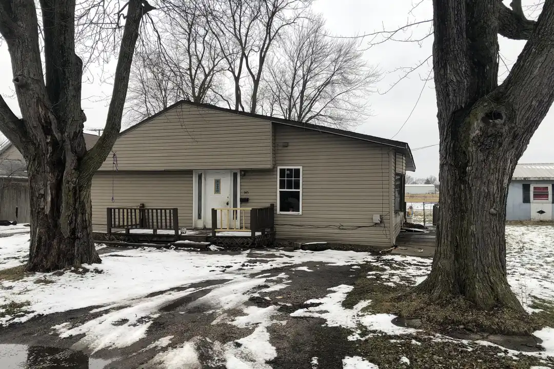 345 Walnut St – photo 1 of 9