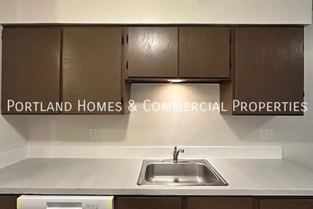 15774 SE Division St - View 3