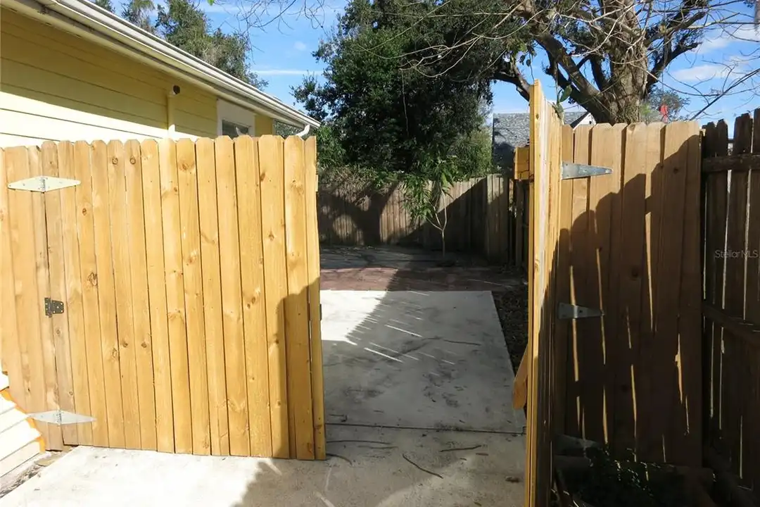 8113 N Rome Ave – photo 1