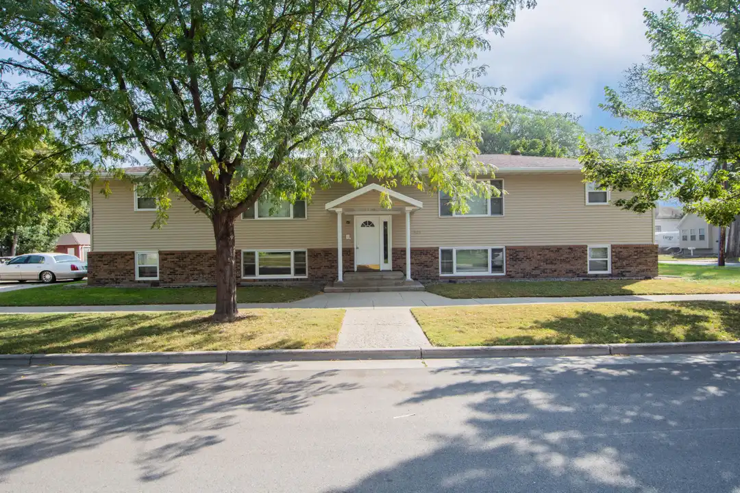909 12th St N unit 2 – photo 1