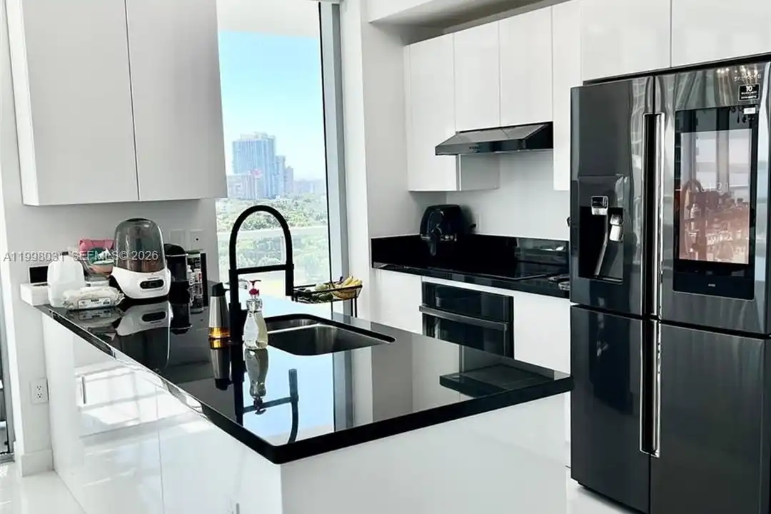 79 SW 12th St #1806 - View 4