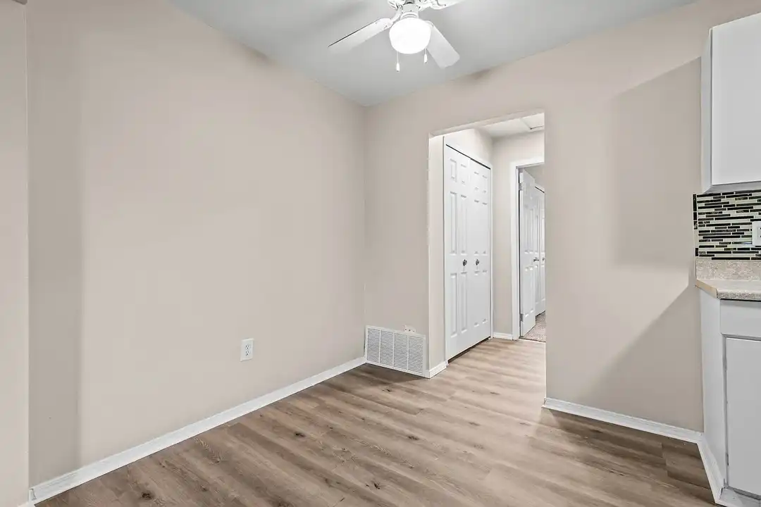 Water's Edge Apartments – photo 1 of 25