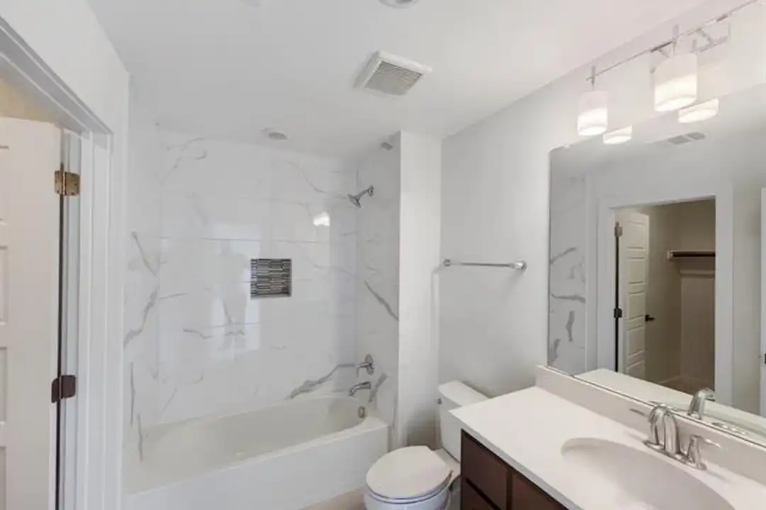 809 Jamestown Ln - View 4