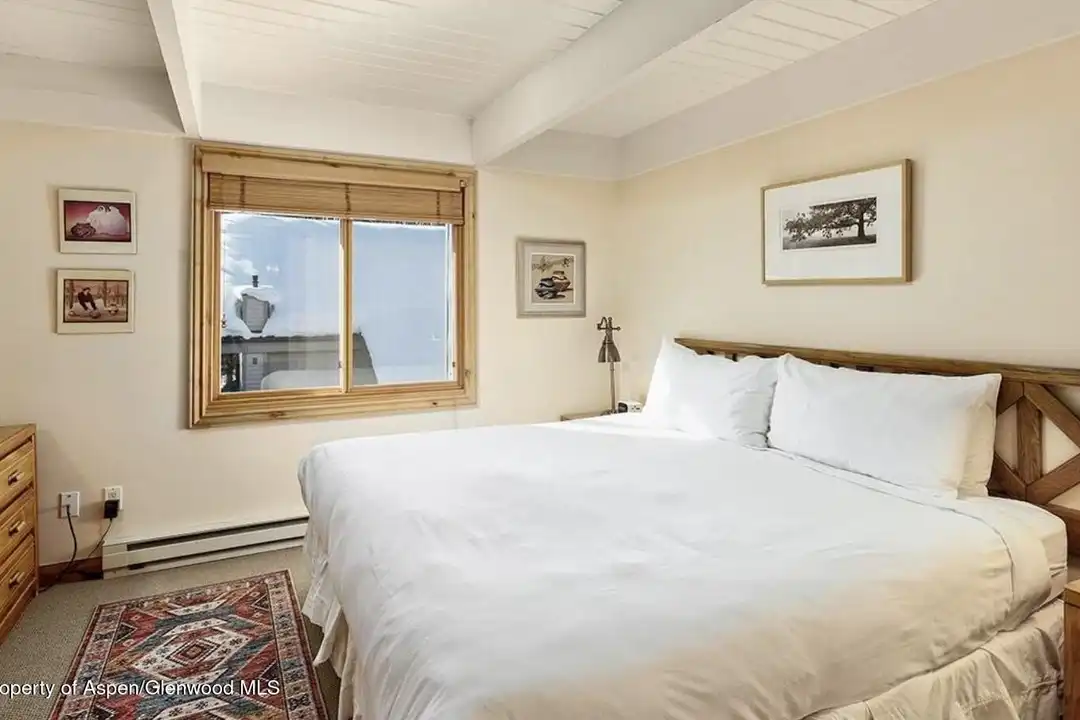 901 E Hyman Ave #13 - View 5