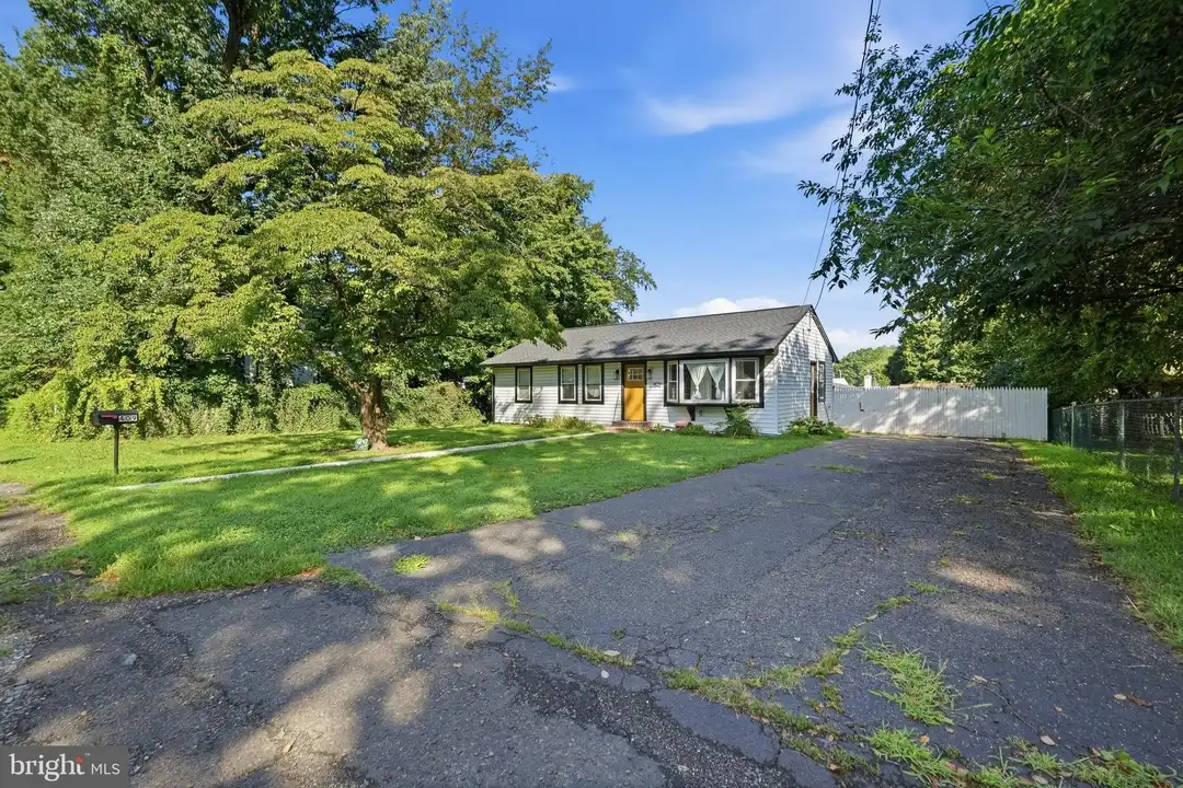 409 River Rd – photo 1 of 24