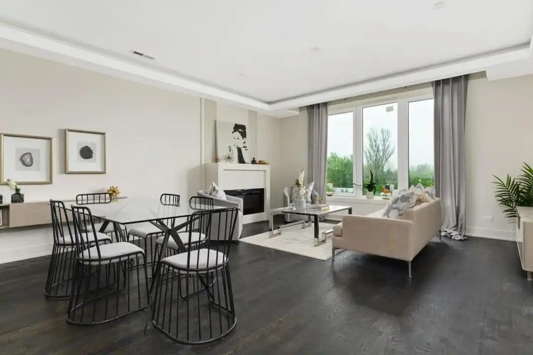 Apartment in Chicago, West Ridge - View 4