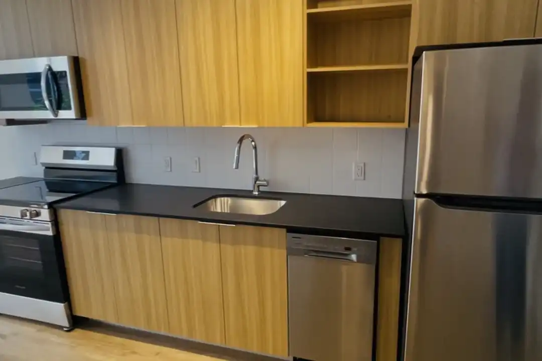 740 E 36th St unit 650 - View 2