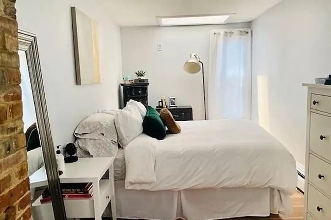 18 Cedar St unit 3 - More