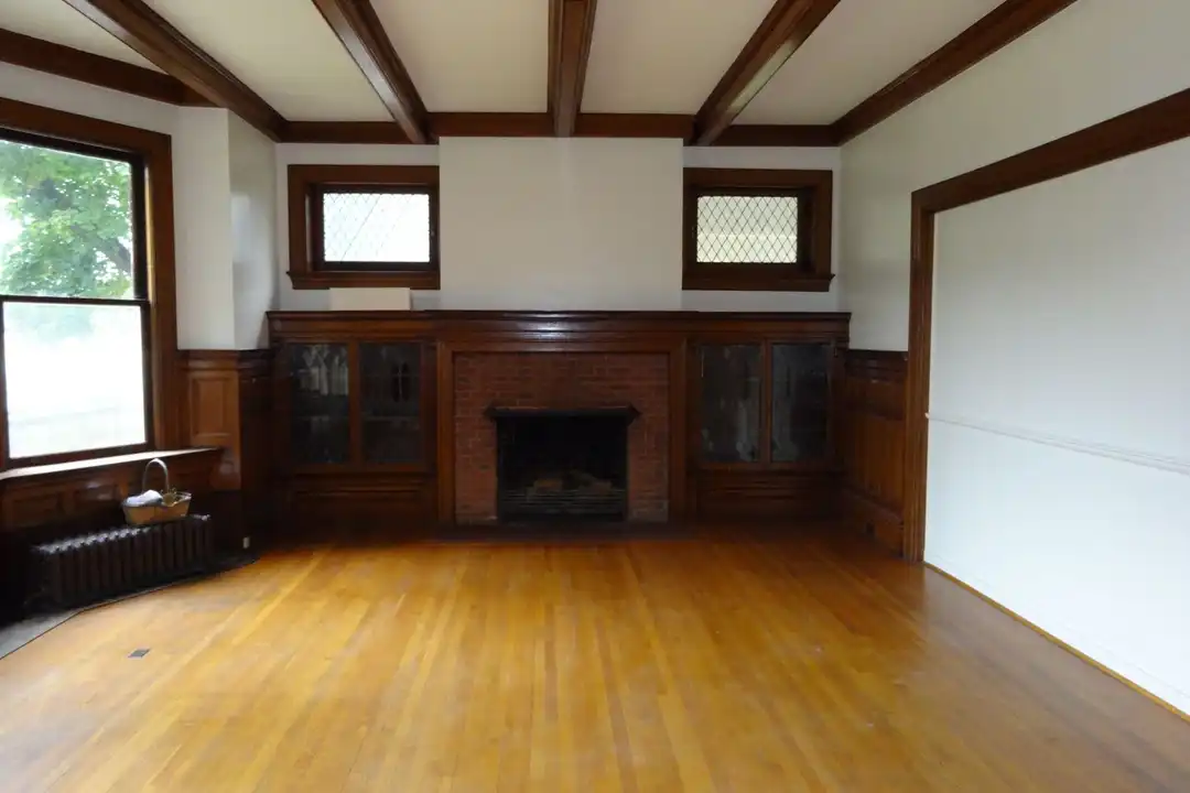 220 Graham St unit #6/F – photo 1 of 9