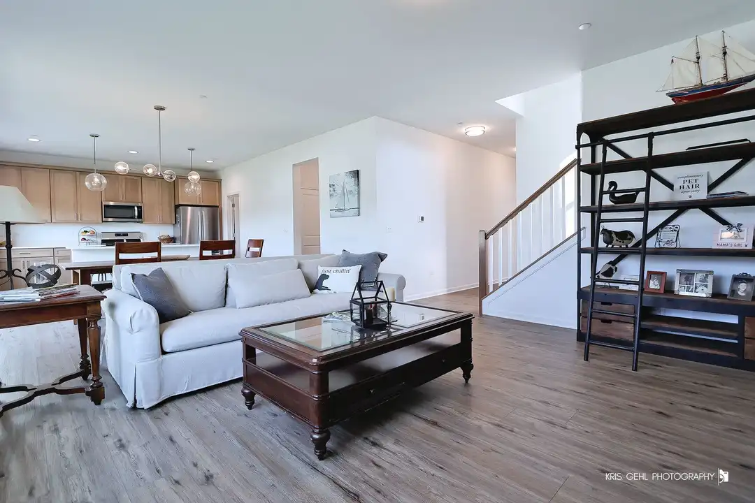 2490 Olivia Ct - View 6