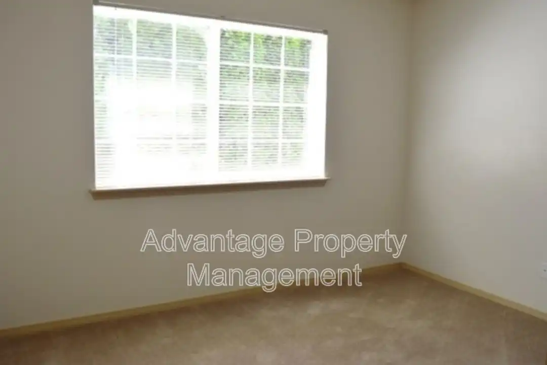 739 Jackson St W unit # 1 - View 6