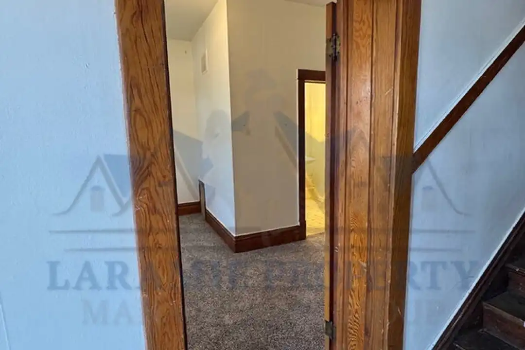 508 E Garfield St unit 8 - View 2