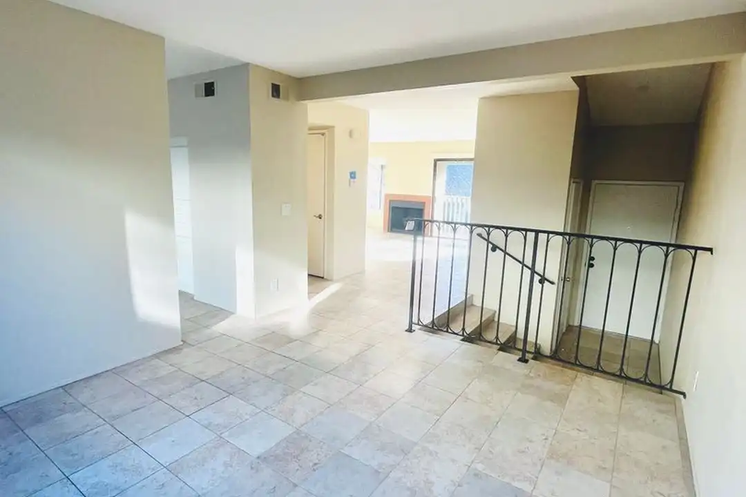 8230 Caminito Modena – další