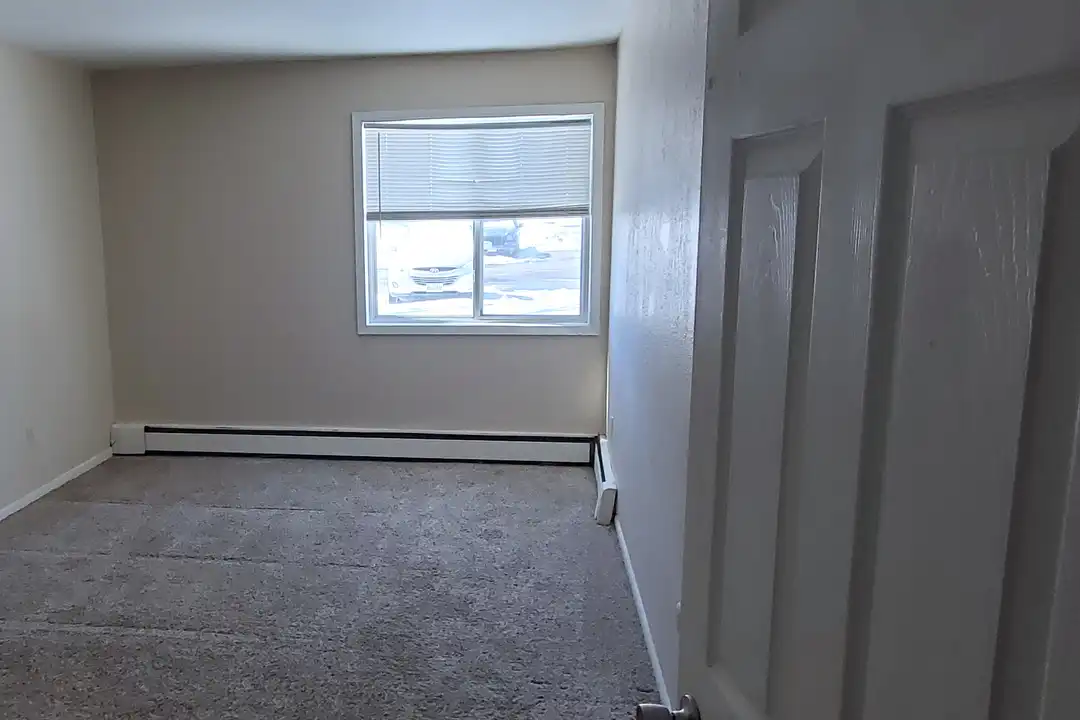 Green Hill Apartments - View 5