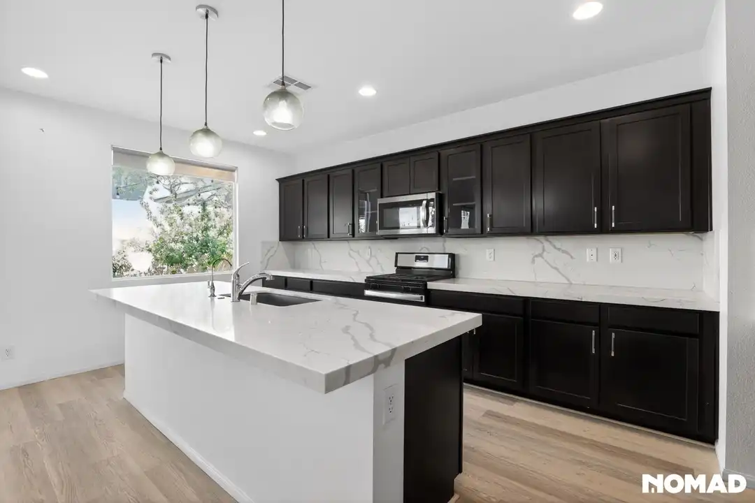 4611 Chirping St - View 3