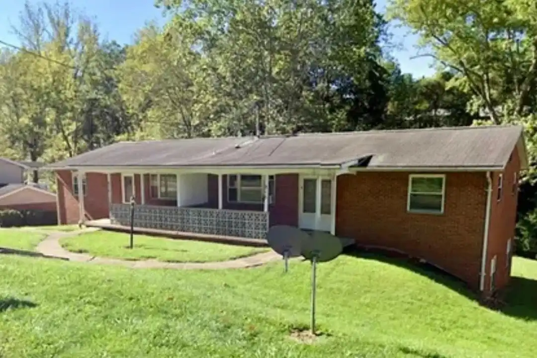 915 Colegate Dr unit B