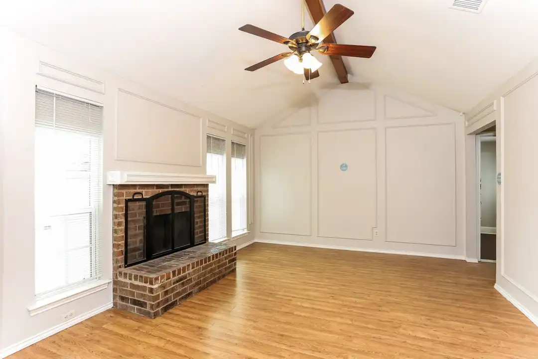 704 Brookhaven Dr - View 6