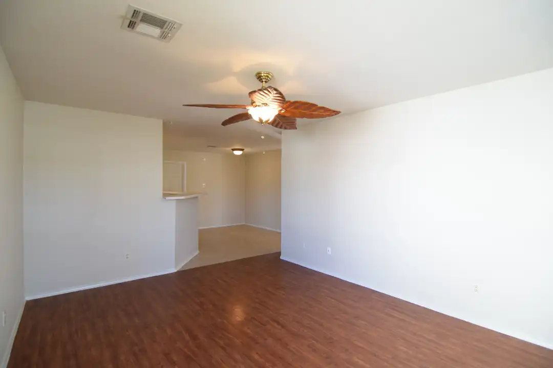 1404 Fox Creek Dr - View 6