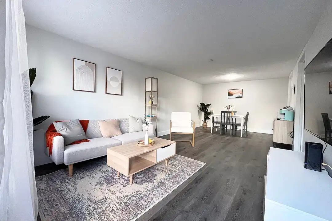Wood Gate Apartments – photo 1 of 18