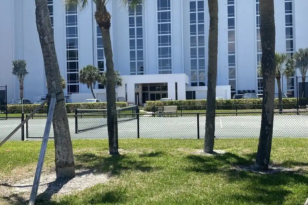 2425 Gulf of Mexico Dr unit PH15C - View 4