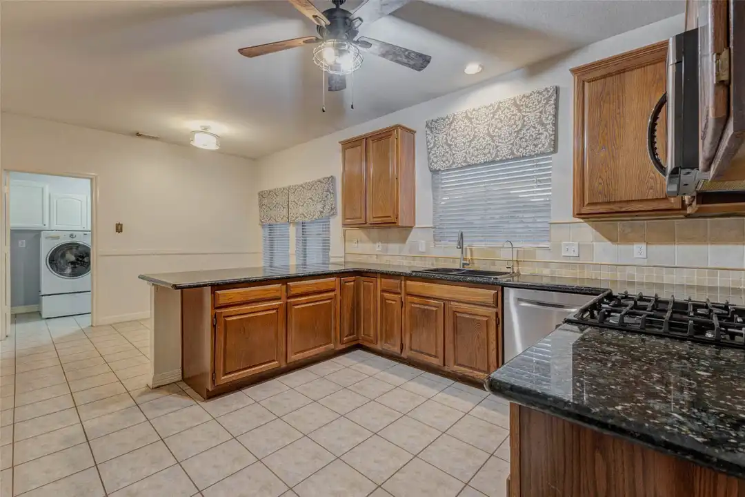 House in Katy - More