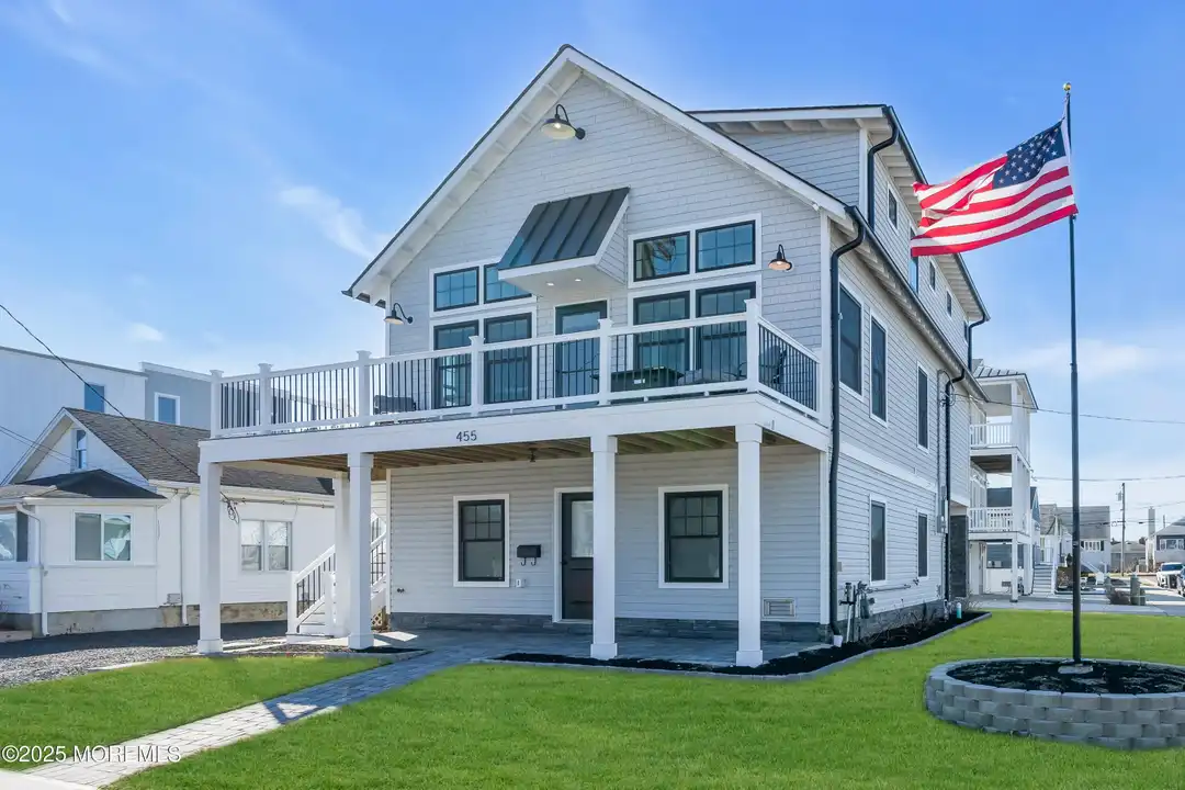 455 E Main St - View 2